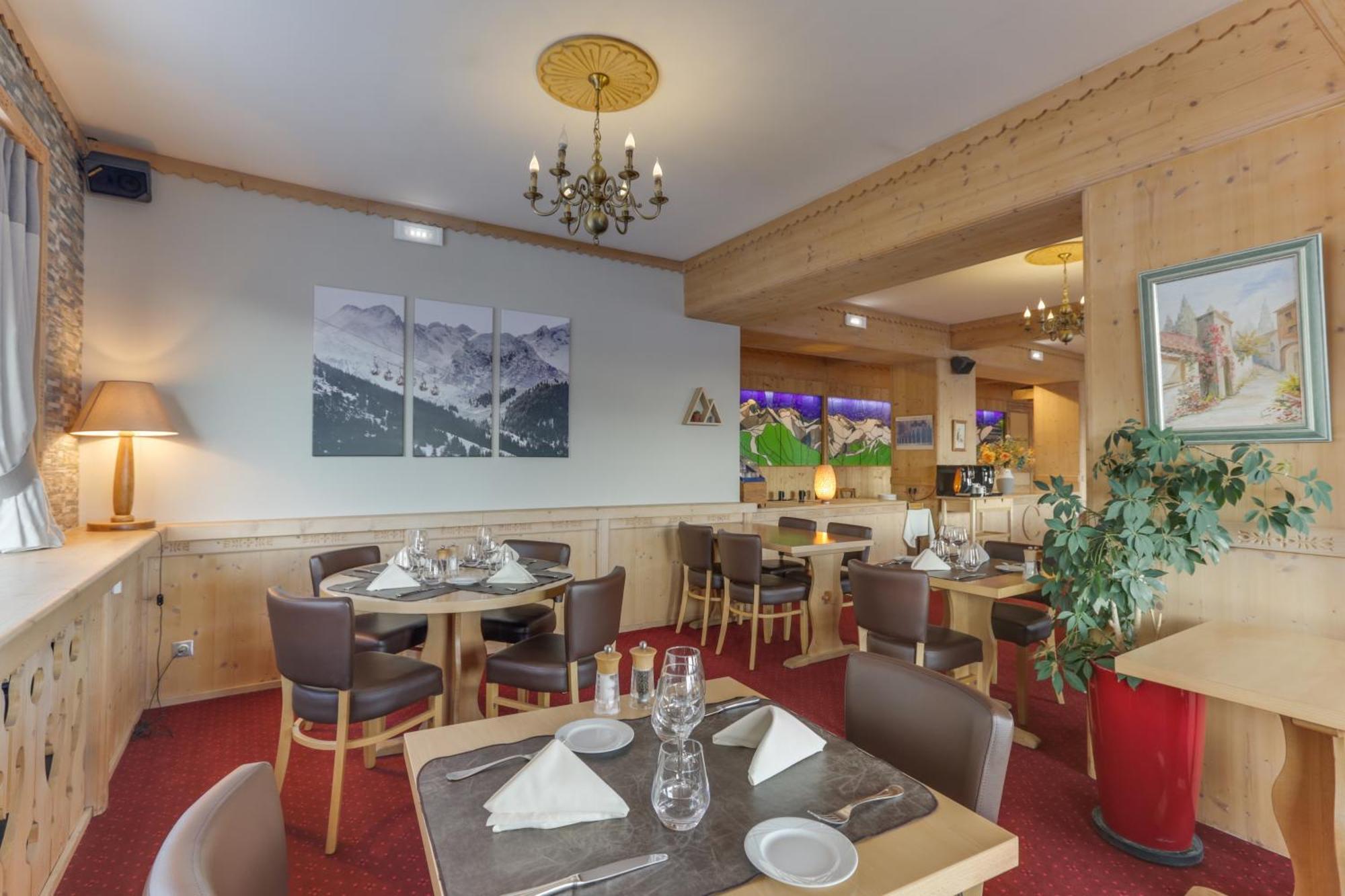 Le Castillan Alpe d'Huez ภายนอก รูปภาพ