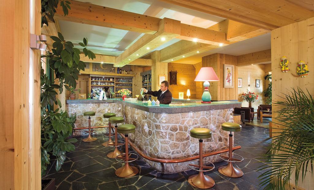 Le Castillan Alpe d'Huez ภายนอก รูปภาพ