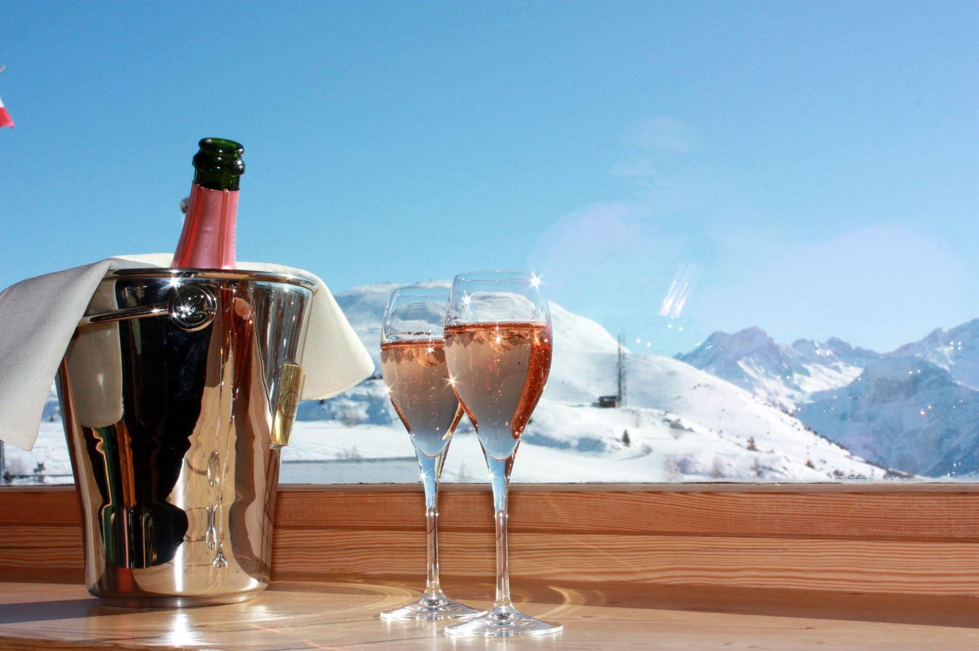 Le Castillan Alpe d'Huez ภายนอก รูปภาพ